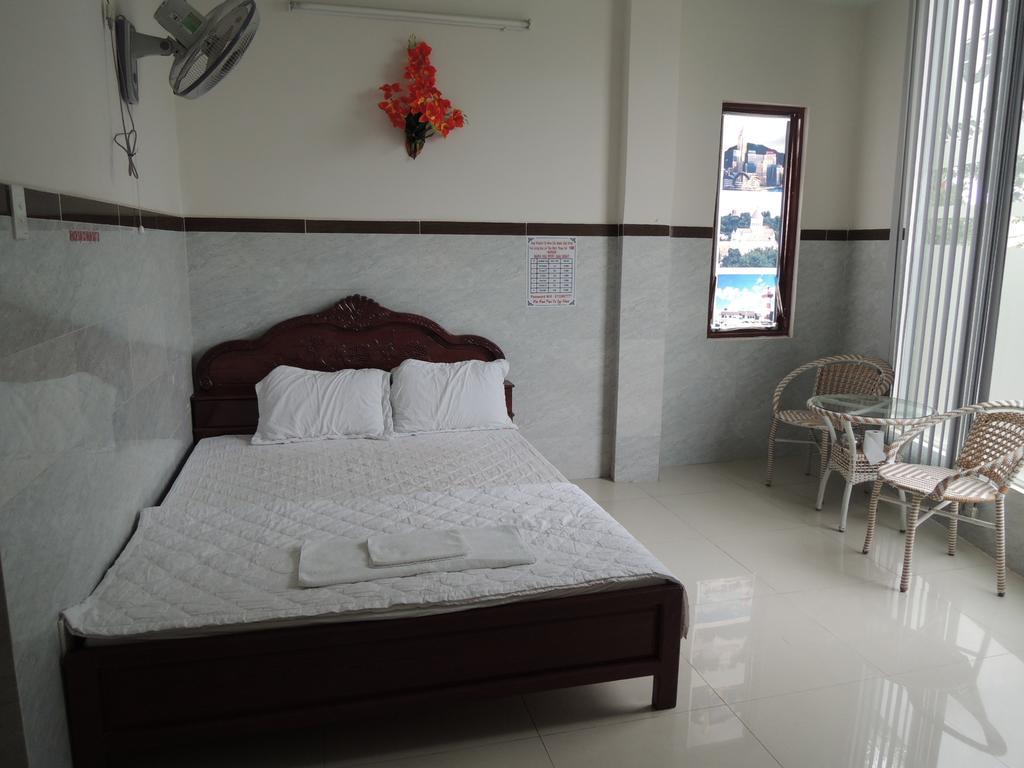 Hung Hieu Hotel My Tho Rum bild