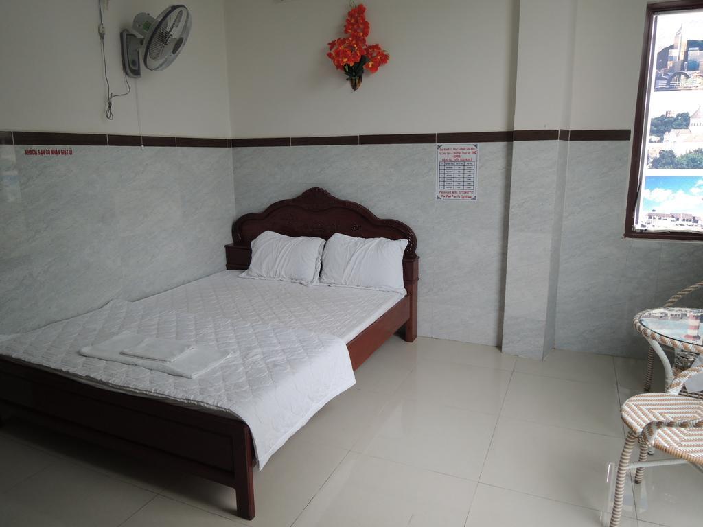 Hung Hieu Hotel My Tho Rum bild